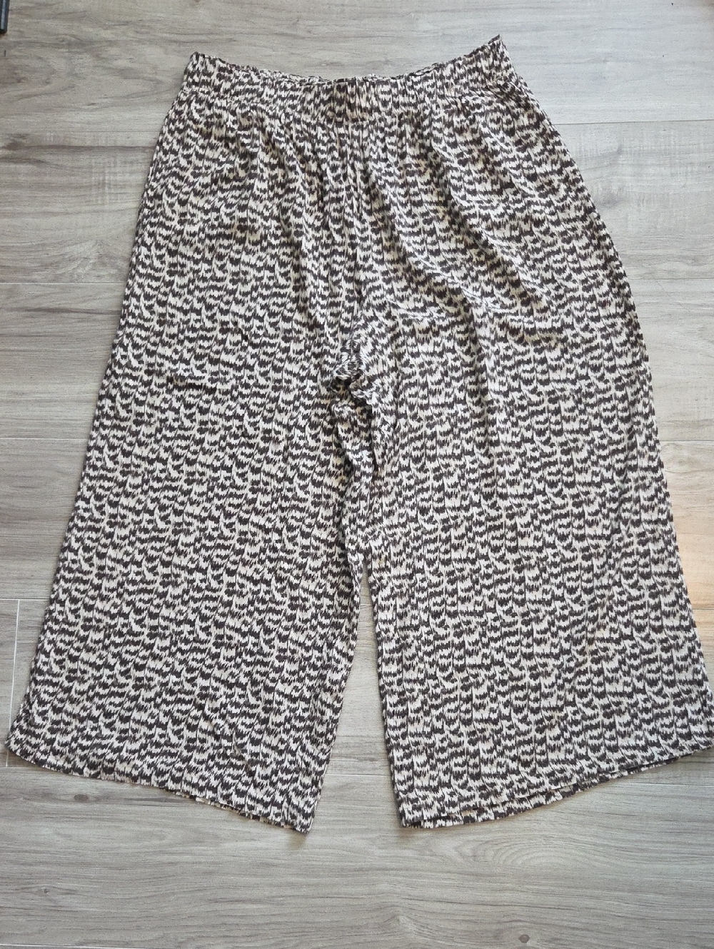 H&M Flowy Boho Capris